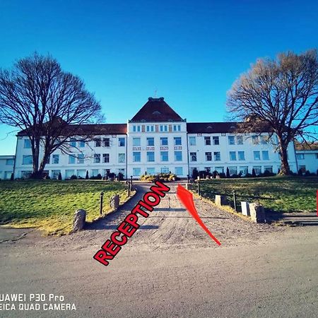 Hotel Liahof à Ullared Extérieur photo